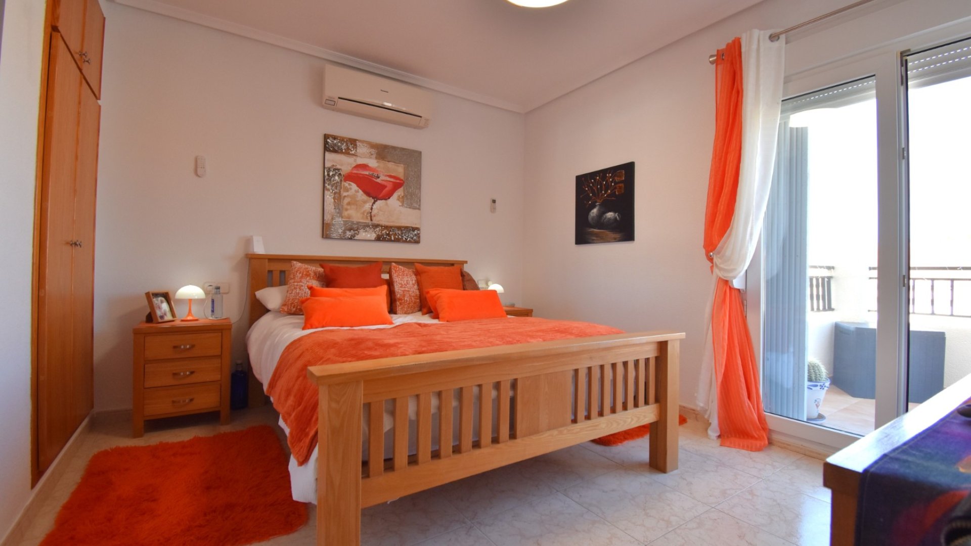 Reventa - Chalets -
Orihuela Costa - Playa Flamenca
