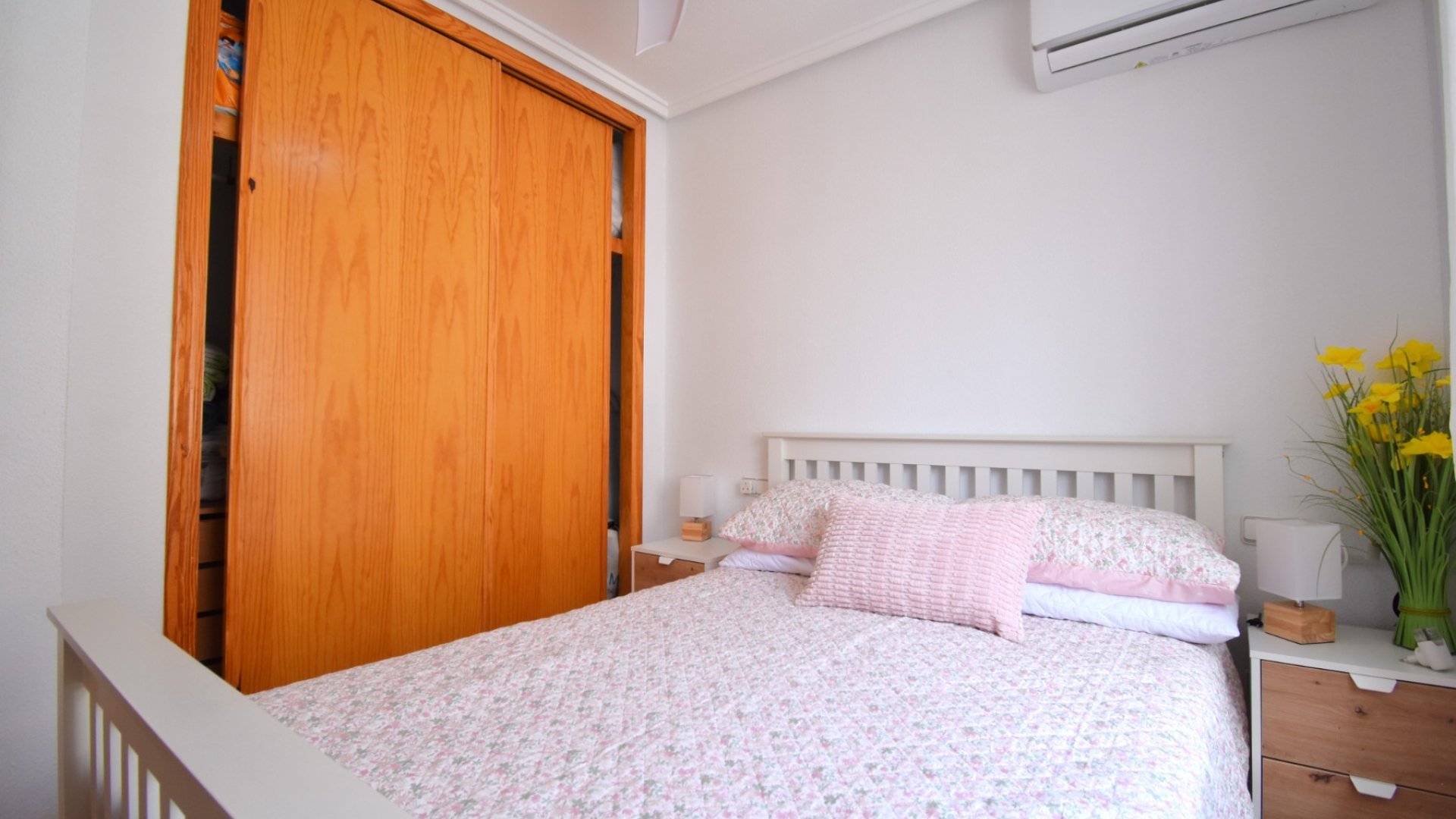Reventa - Chalets -
Orihuela Costa - Playa Flamenca