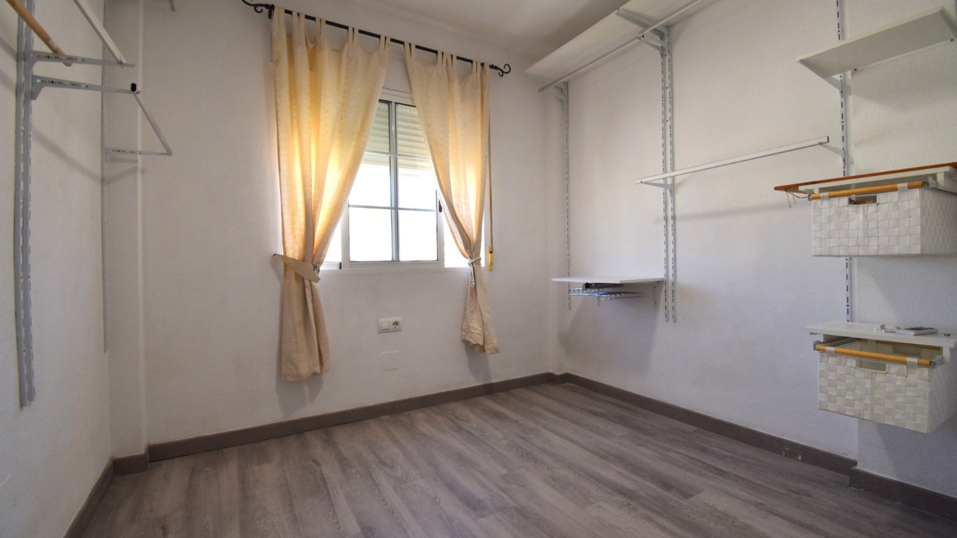 Reventa - Chalets -
Orihuela Costa - Playa Flamenca