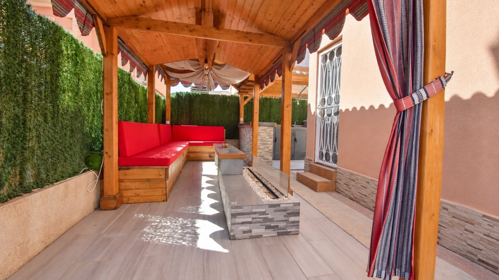 Reventa - Chalets -
Orihuela Costa - Playa Flamenca