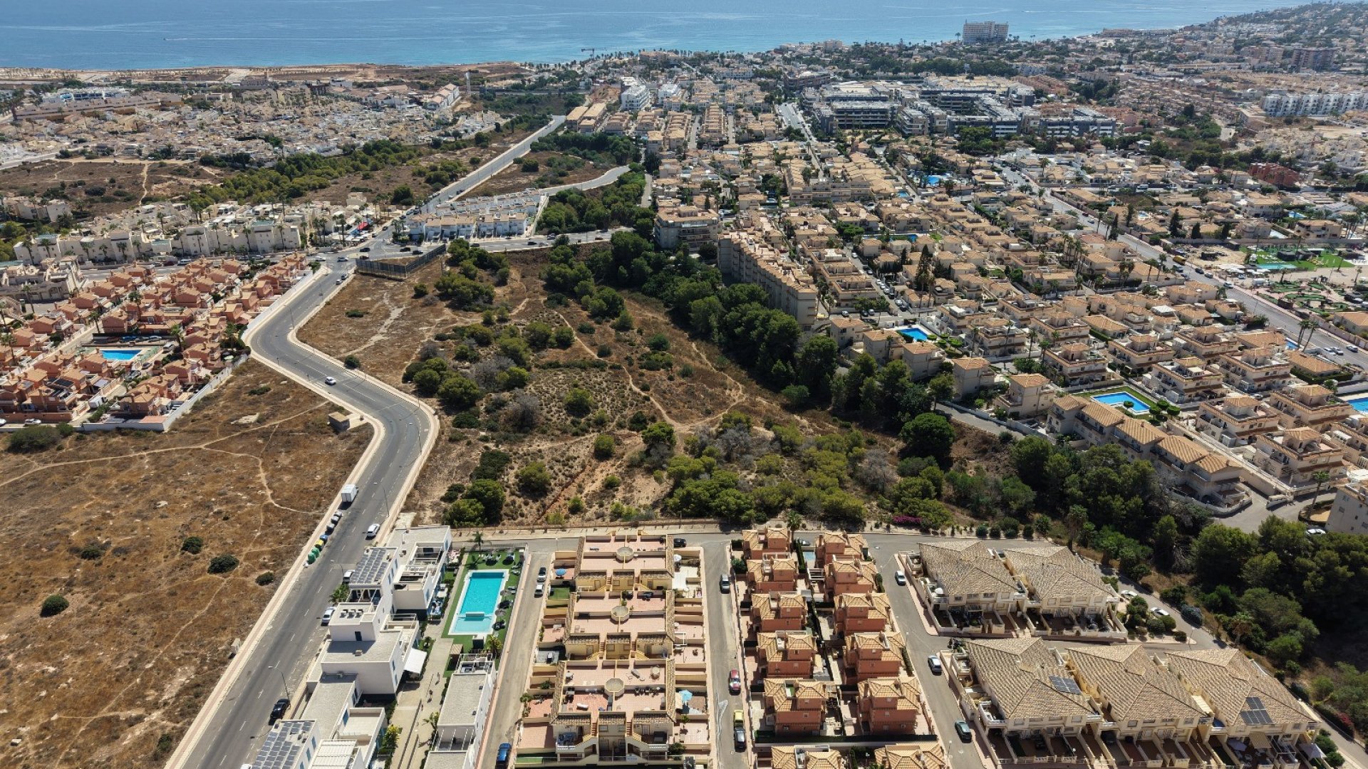 Reventa - Chalets -
Orihuela Costa - Playa Flamenca