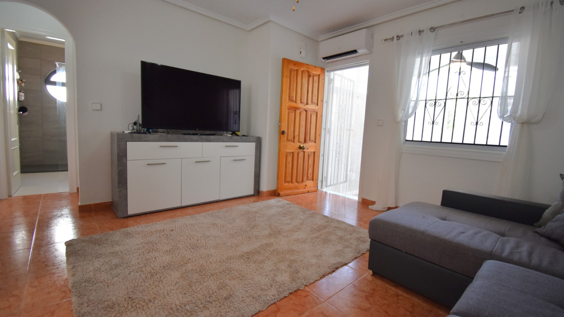 Reventa - Chalets -
Orihuela Costa - Playa Flamenca