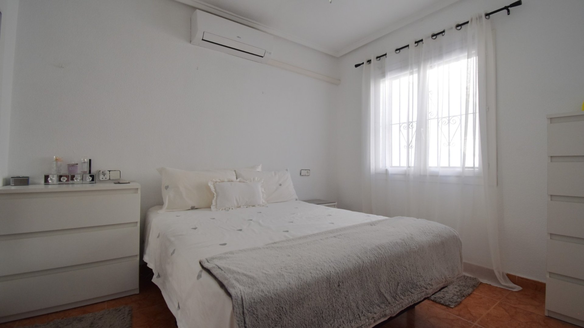 Reventa - Chalets -
Orihuela Costa - Playa Flamenca