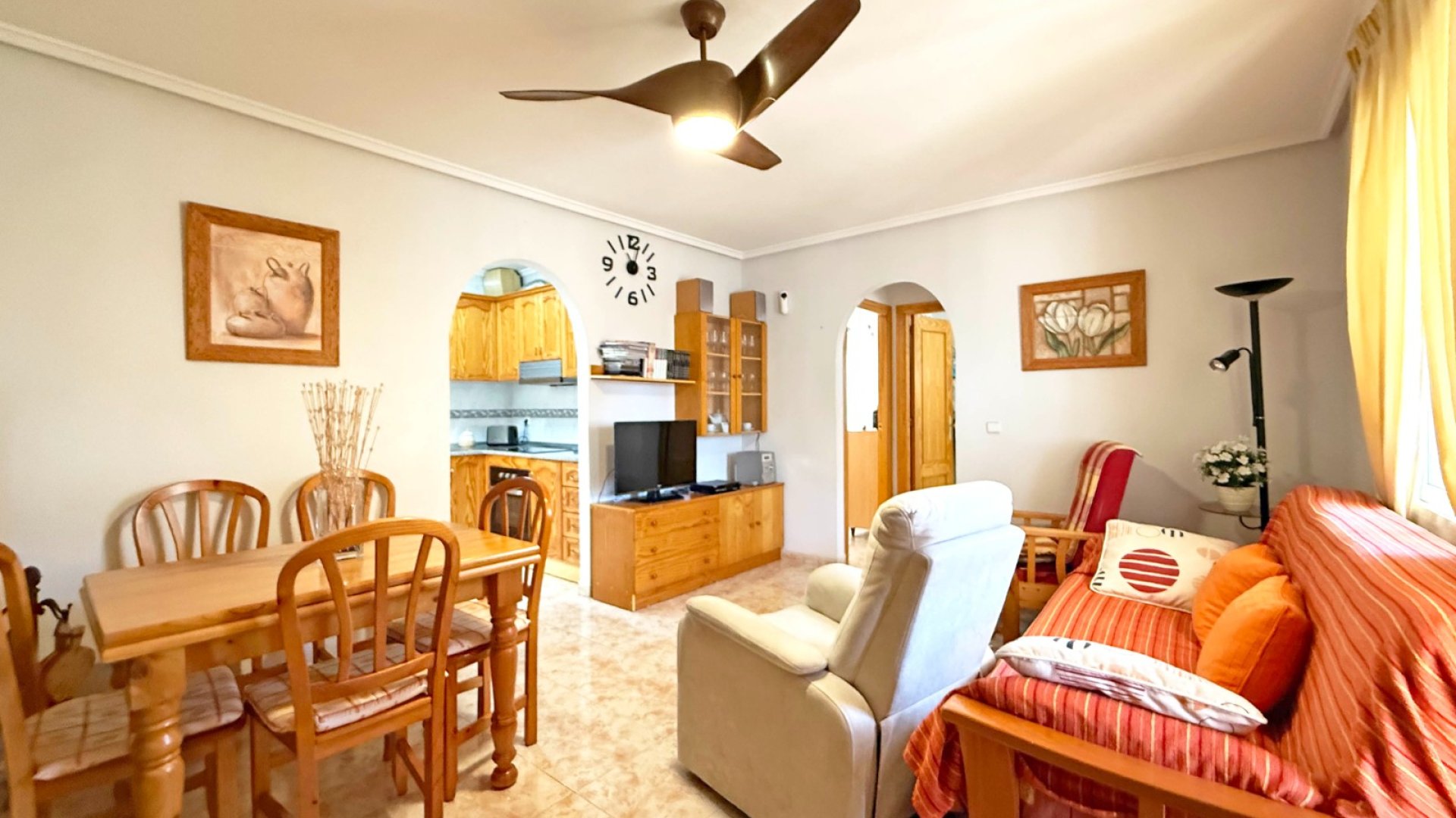 Reventa - Chalets -
Orihuela Costa - Playa Flamenca