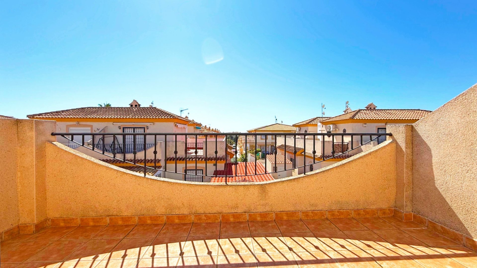 Reventa - Chalets -
Orihuela Costa - Playa Flamenca
