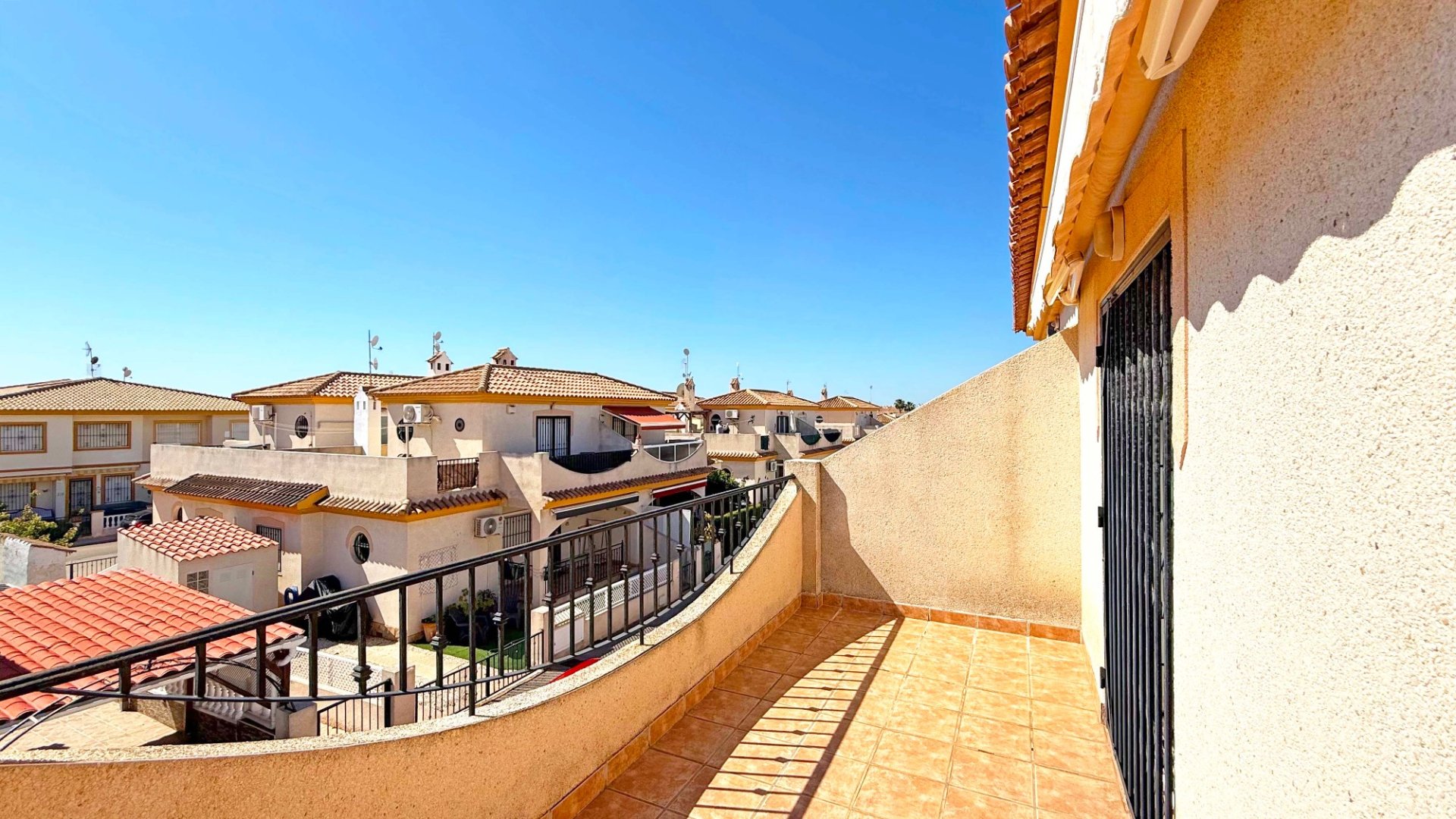 Reventa - Chalets -
Orihuela Costa - Playa Flamenca