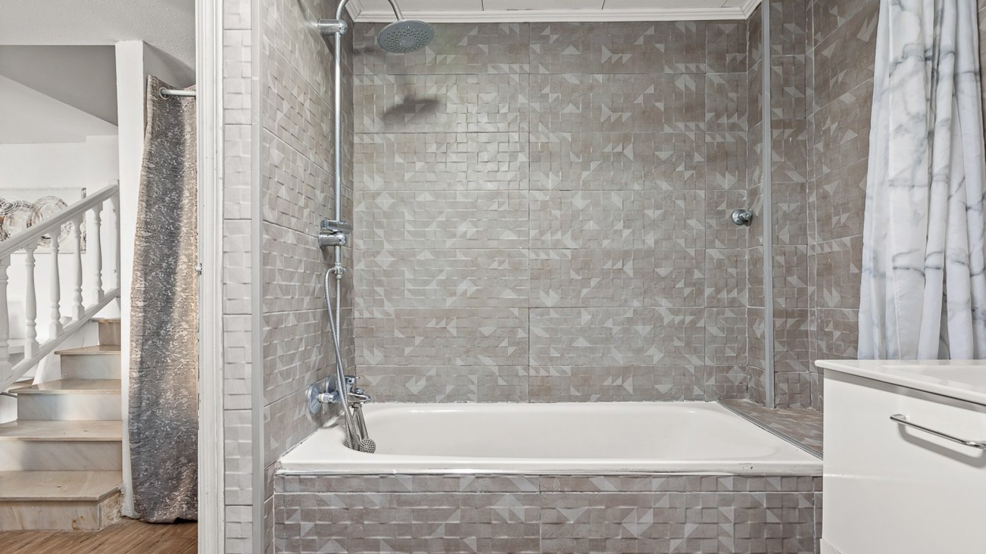 Reventa - Chalets -
Orihuela Costa - Playa Flamenca