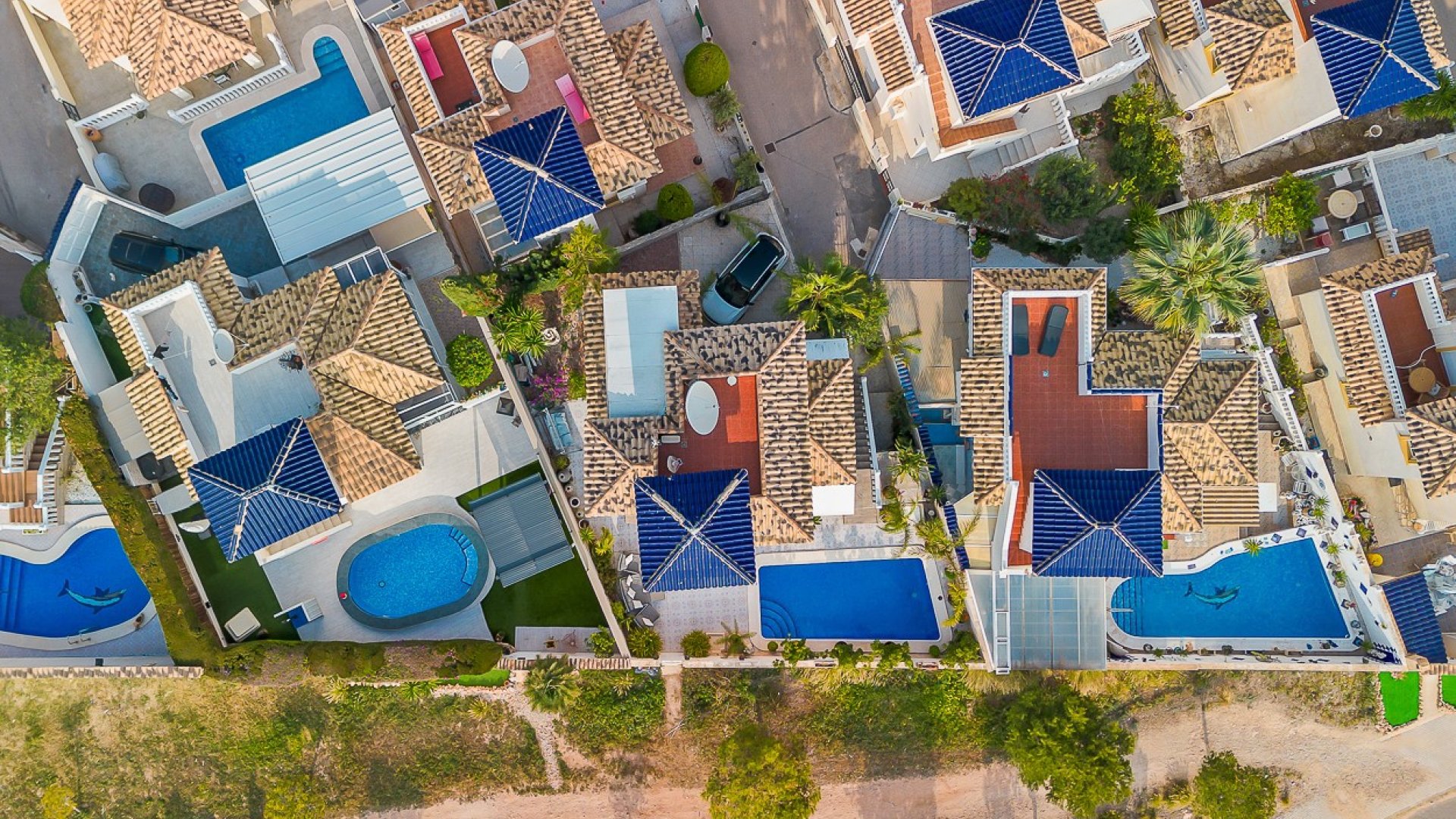 Reventa - Chalets -
Orihuela Costa - Playa Flamenca