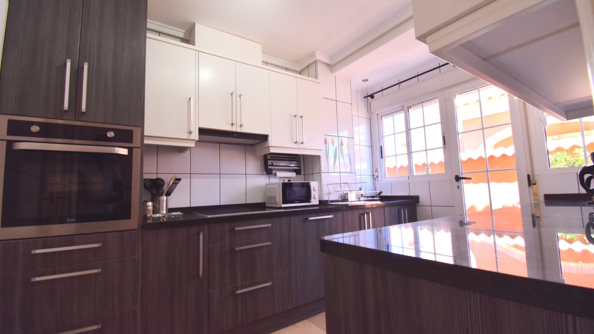 Reventa - Chalets -
Orihuela Costa - Playa Flamenca