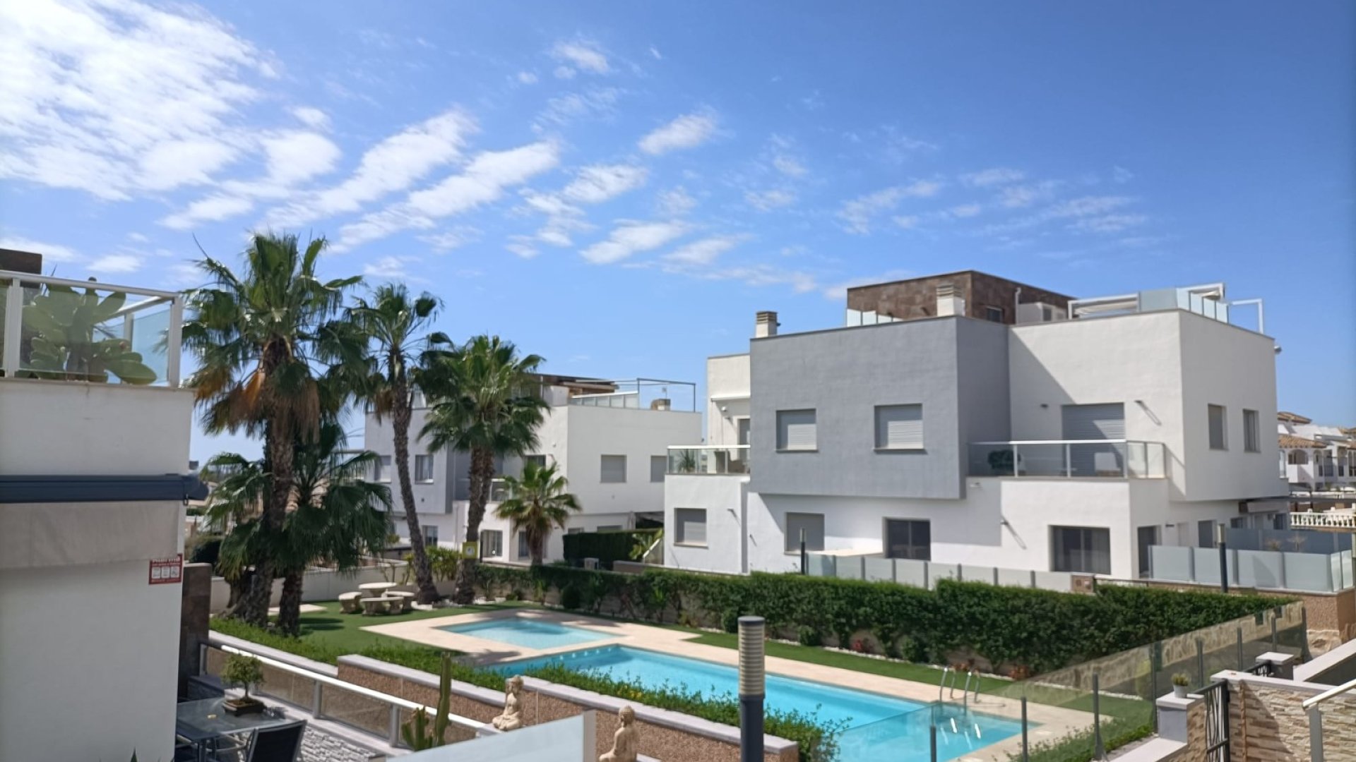 Reventa - Chalets -
Orihuela Costa - Punta Prima