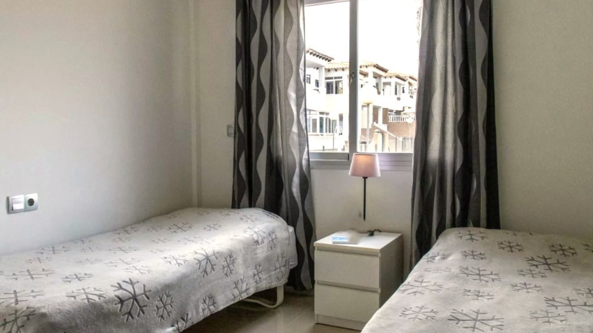 Reventa - Chalets -
Orihuela Costa - Punta Prima