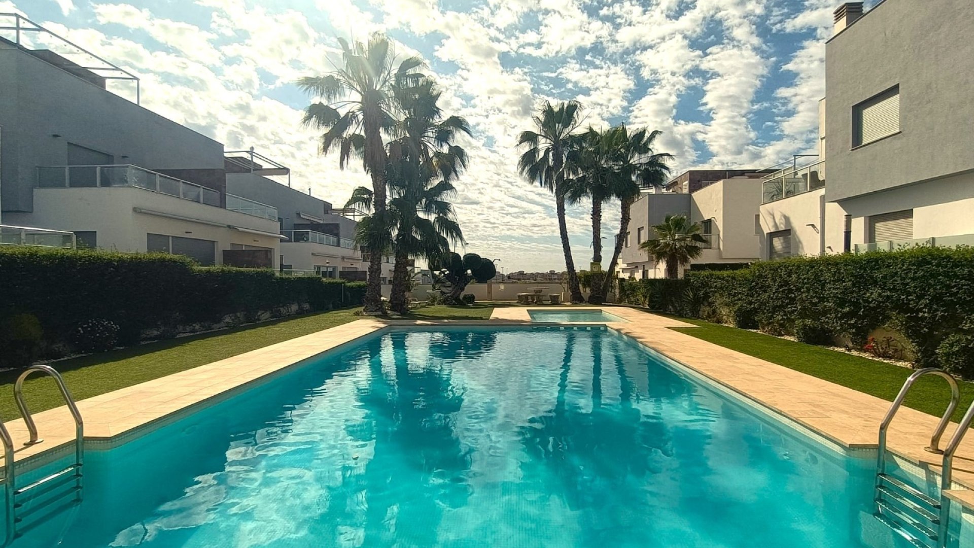 Reventa - Chalets -
Orihuela Costa - Punta Prima