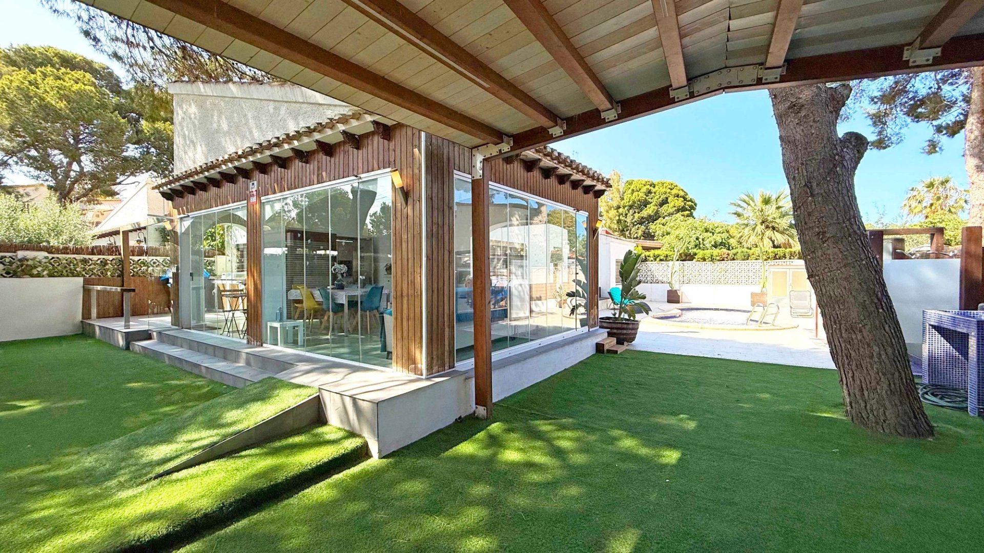 Reventa - Chalets -
Orihuela Costa - Punta Prima