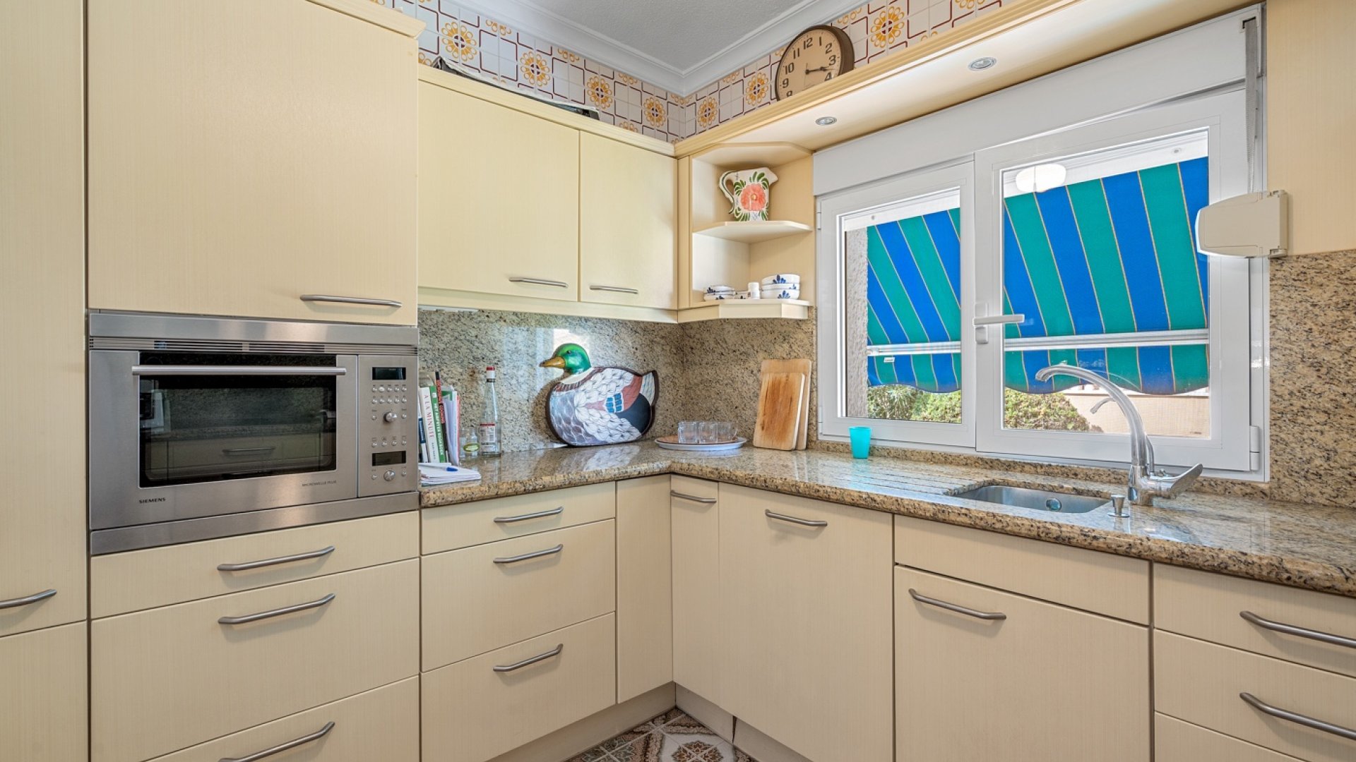 Reventa - Chalets -
Orihuela Costa - Punta Prima