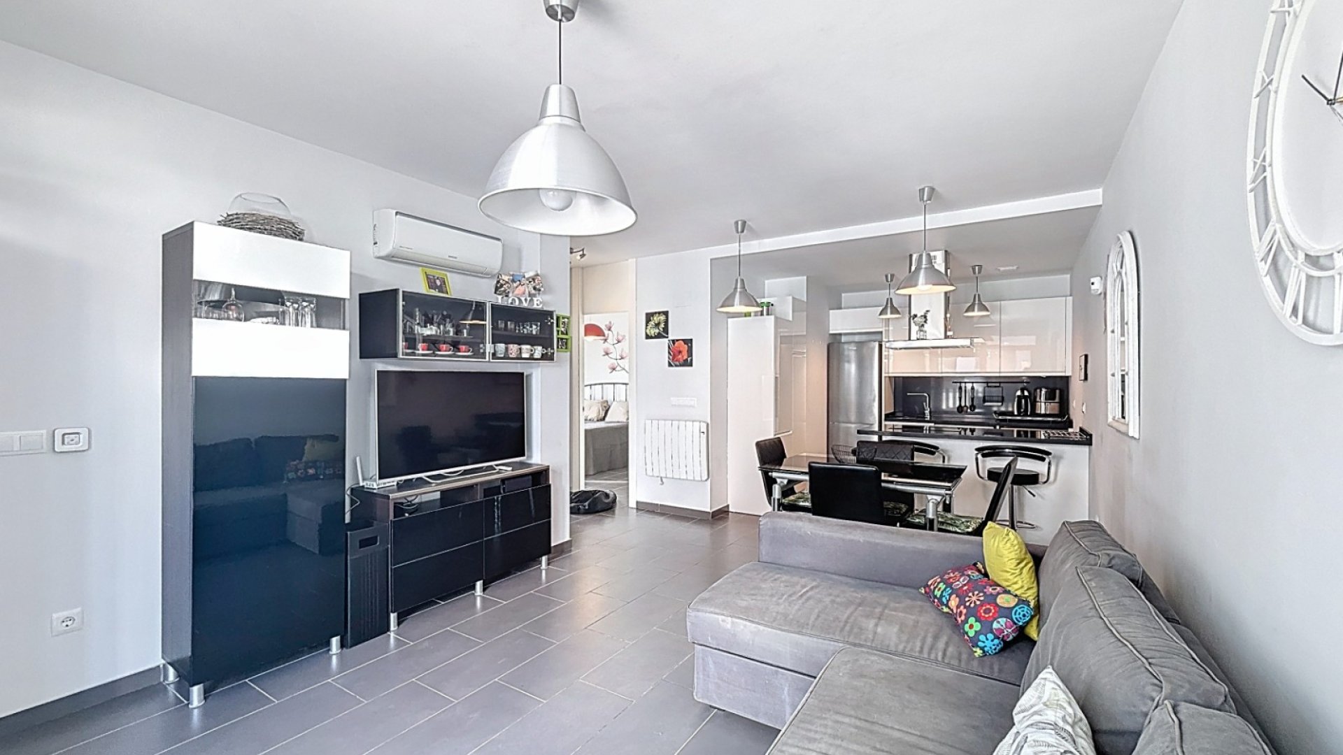 Reventa - Chalets -
Orihuela Costa - Villamartín