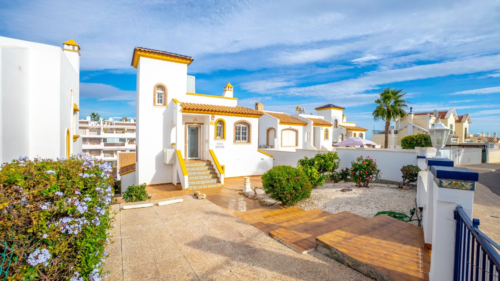 Reventa - Chalets -
Orihuela Costa - Villamartín