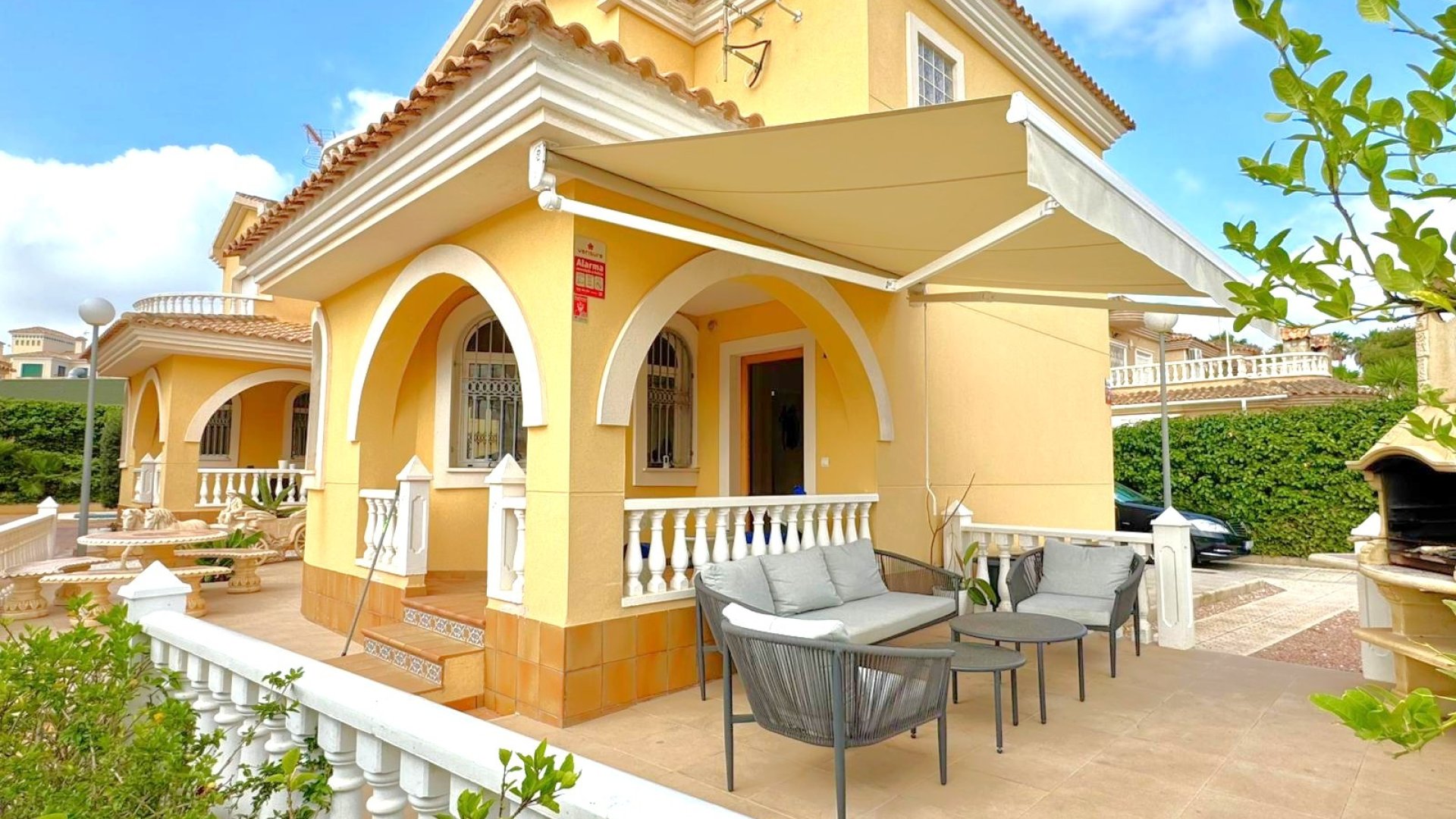 Reventa - Chalets -
Orihuela Costa - Villamartín