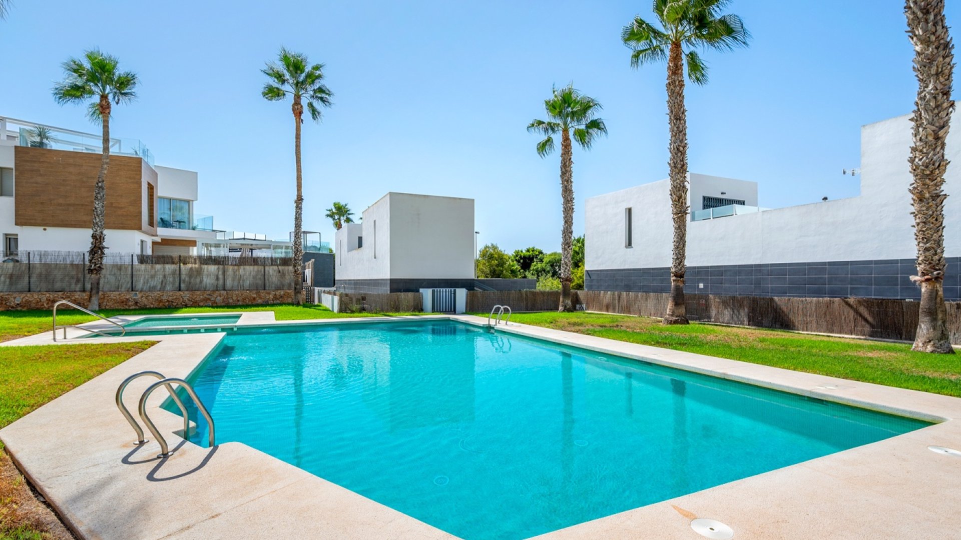 Reventa - Chalets -
Orihuela Costa - Villamartín