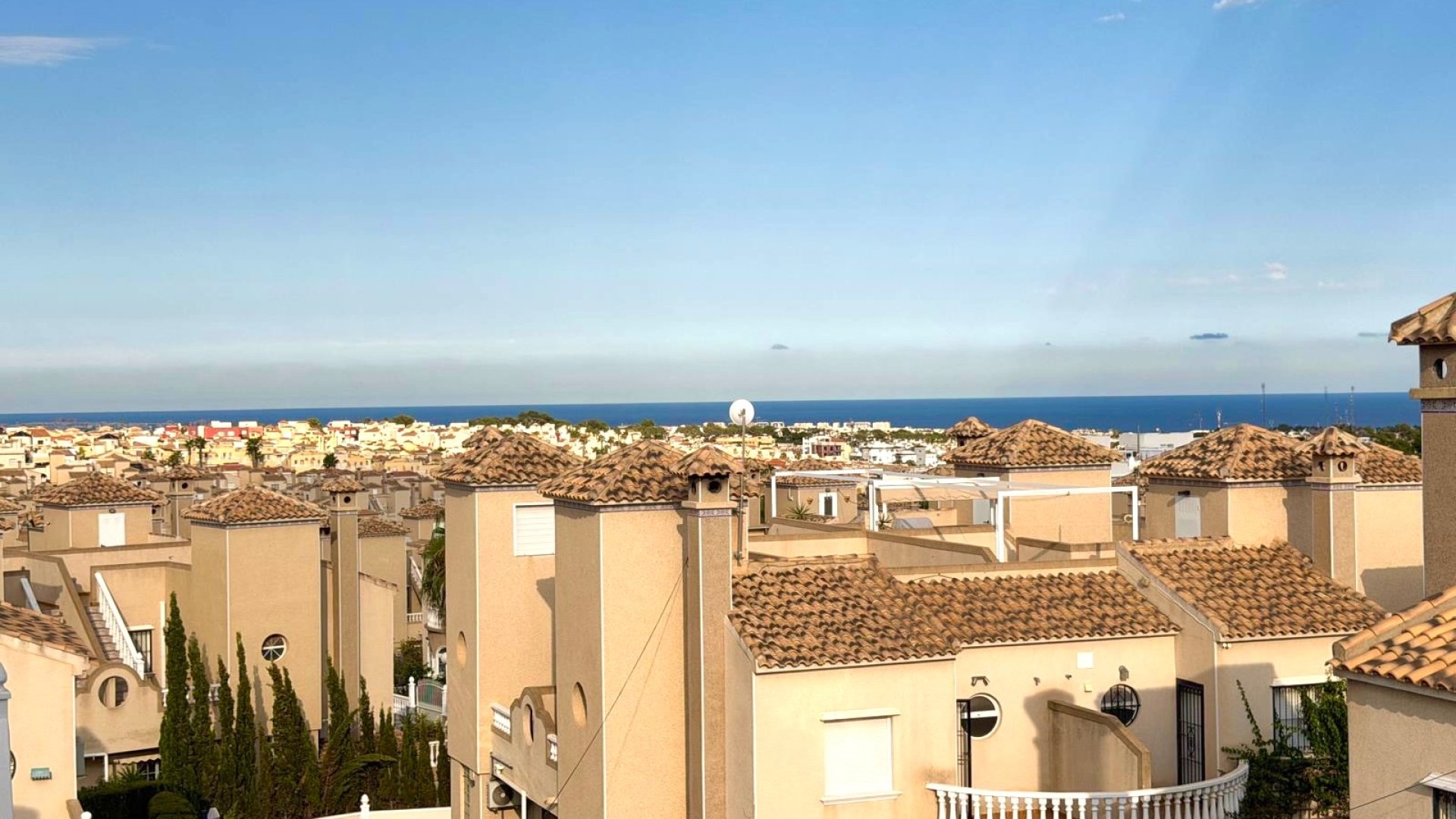 Reventa - Chalets -
Orihuela Costa - Villamartín