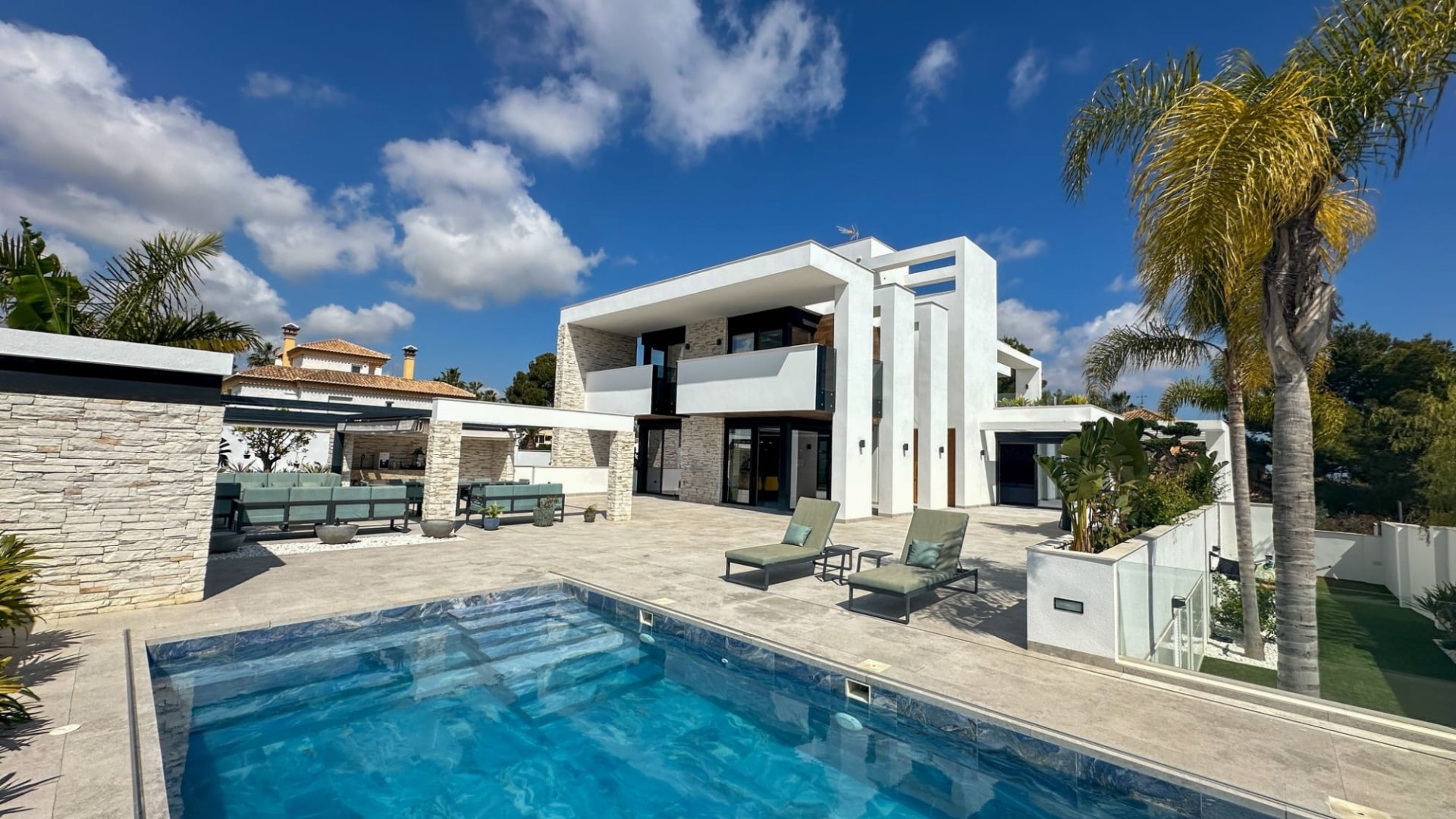 Reventa - Chalets -
Orihuela Costa - Villamartín