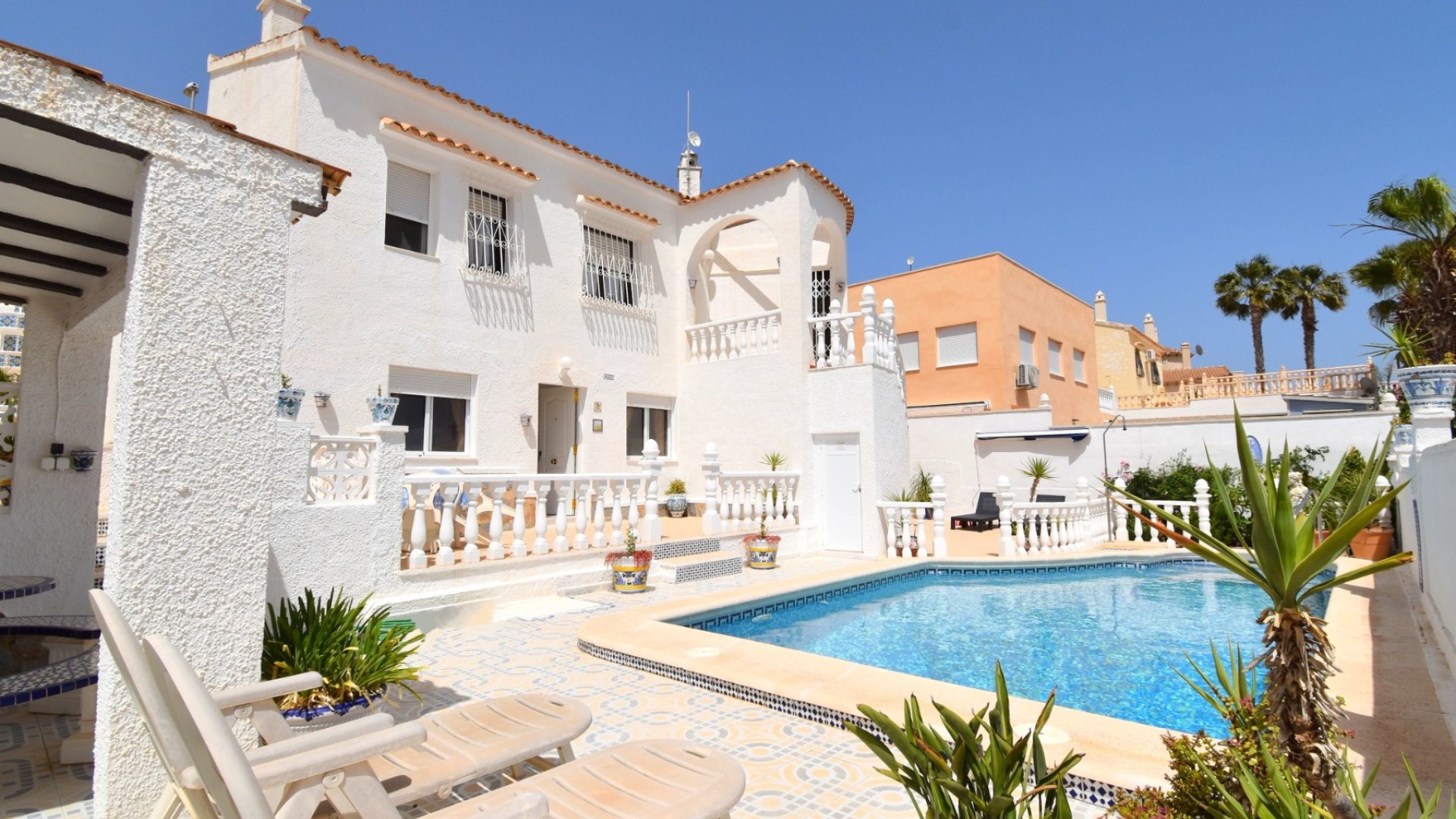 Reventa - Chalets -
Orihuela Costa - Villamartín
