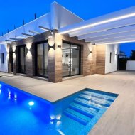Reventa - Chalets -
Orihuela Costa - Villamartín