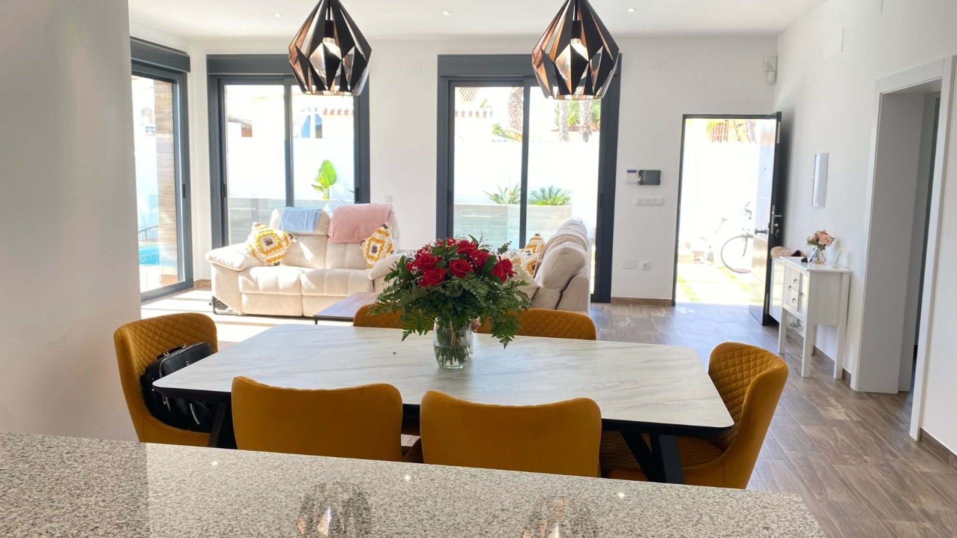 Reventa - Chalets -
Orihuela Costa - Villamartín