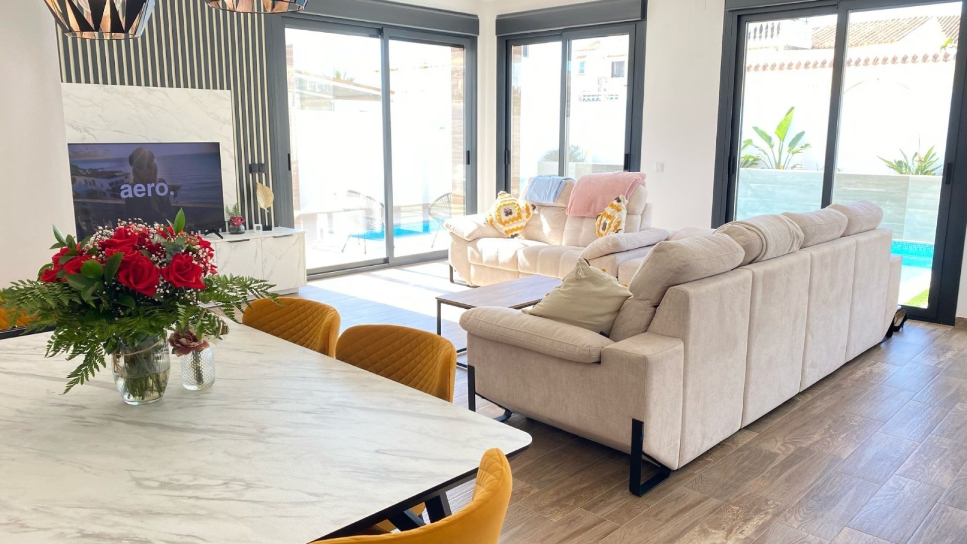 Reventa - Chalets -
Orihuela Costa - Villamartín