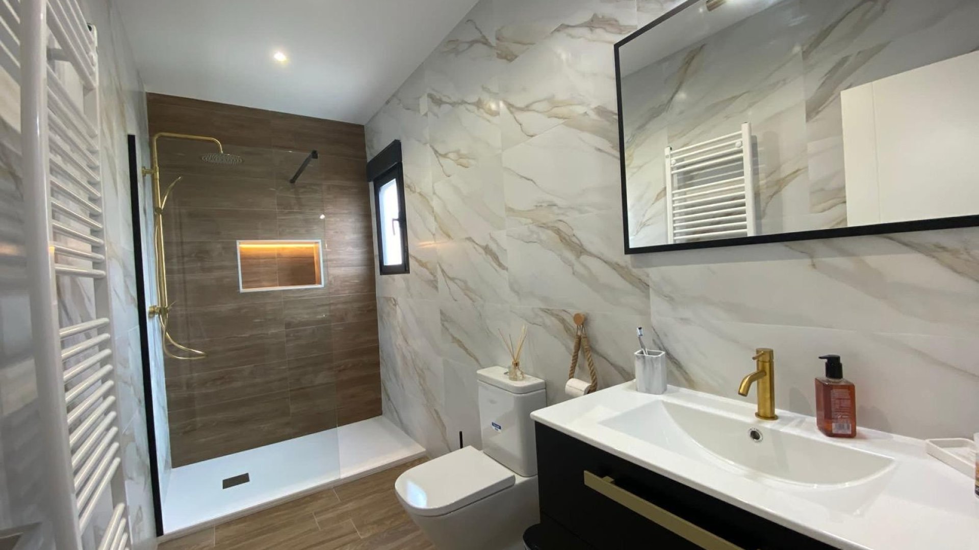Reventa - Chalets -
Orihuela Costa - Villamartín