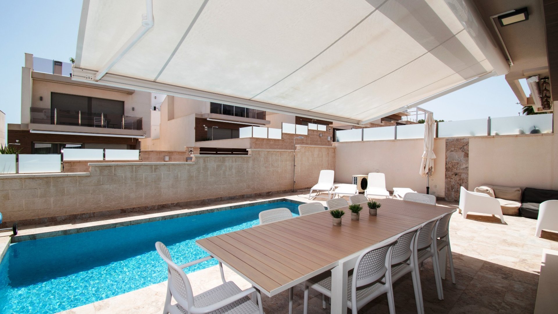 Reventa - Chalets -
Orihuela Costa - Villamartín