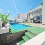 Reventa - Chalets -
Orihuela Costa - Villamartín
