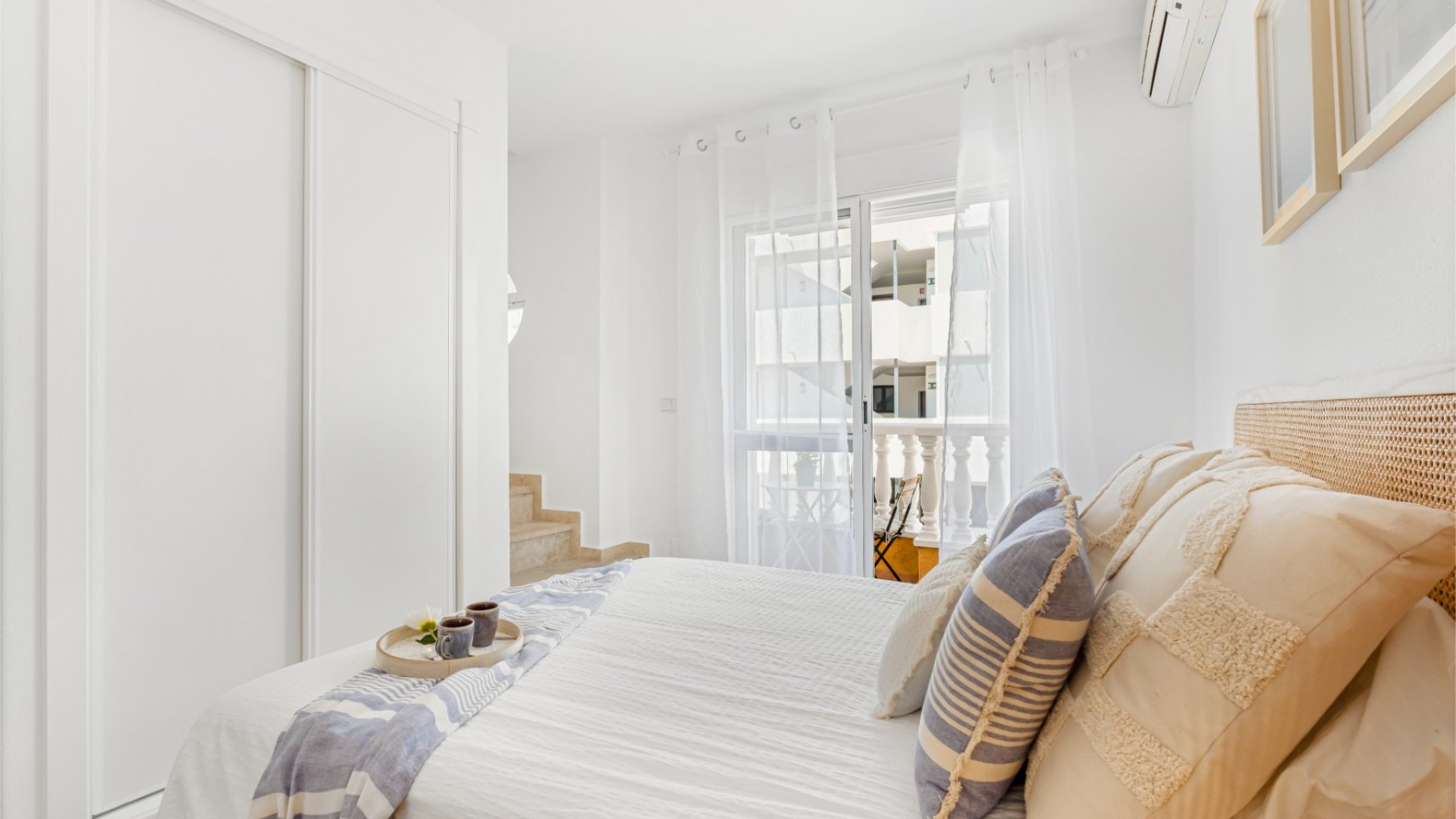 Reventa - Chalets -
Orihuela Costa - Villamartín