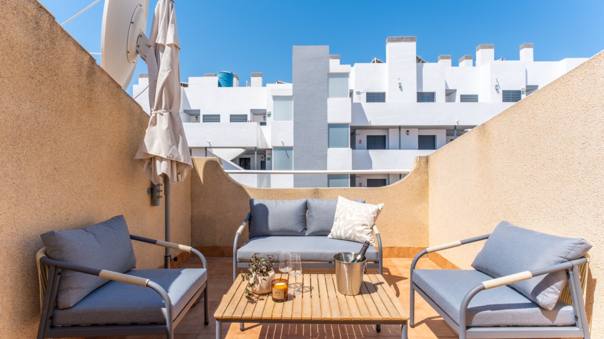 Reventa - Chalets -
Orihuela Costa - Villamartín