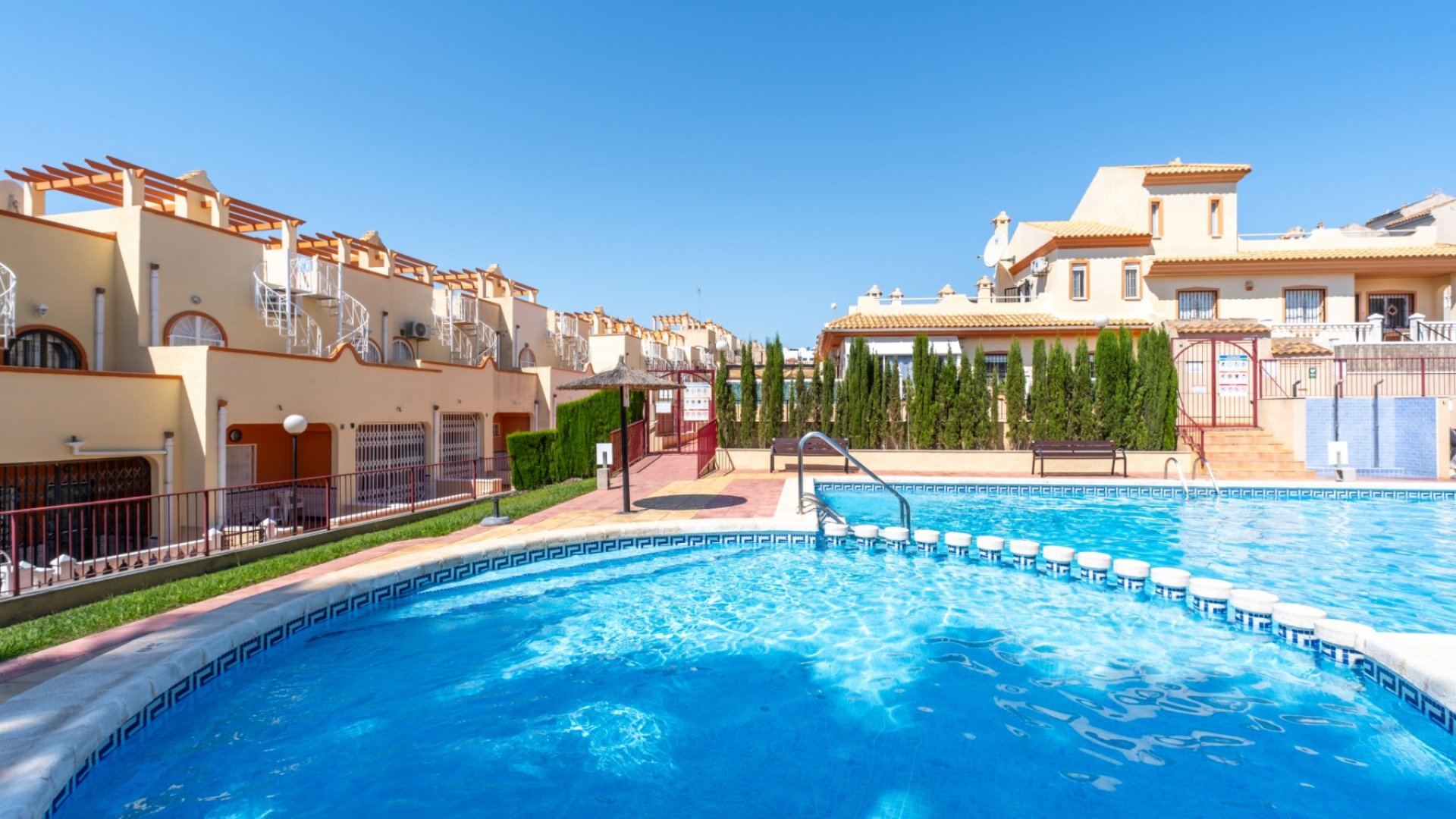 Reventa - Chalets -
Orihuela Costa - Villamartín