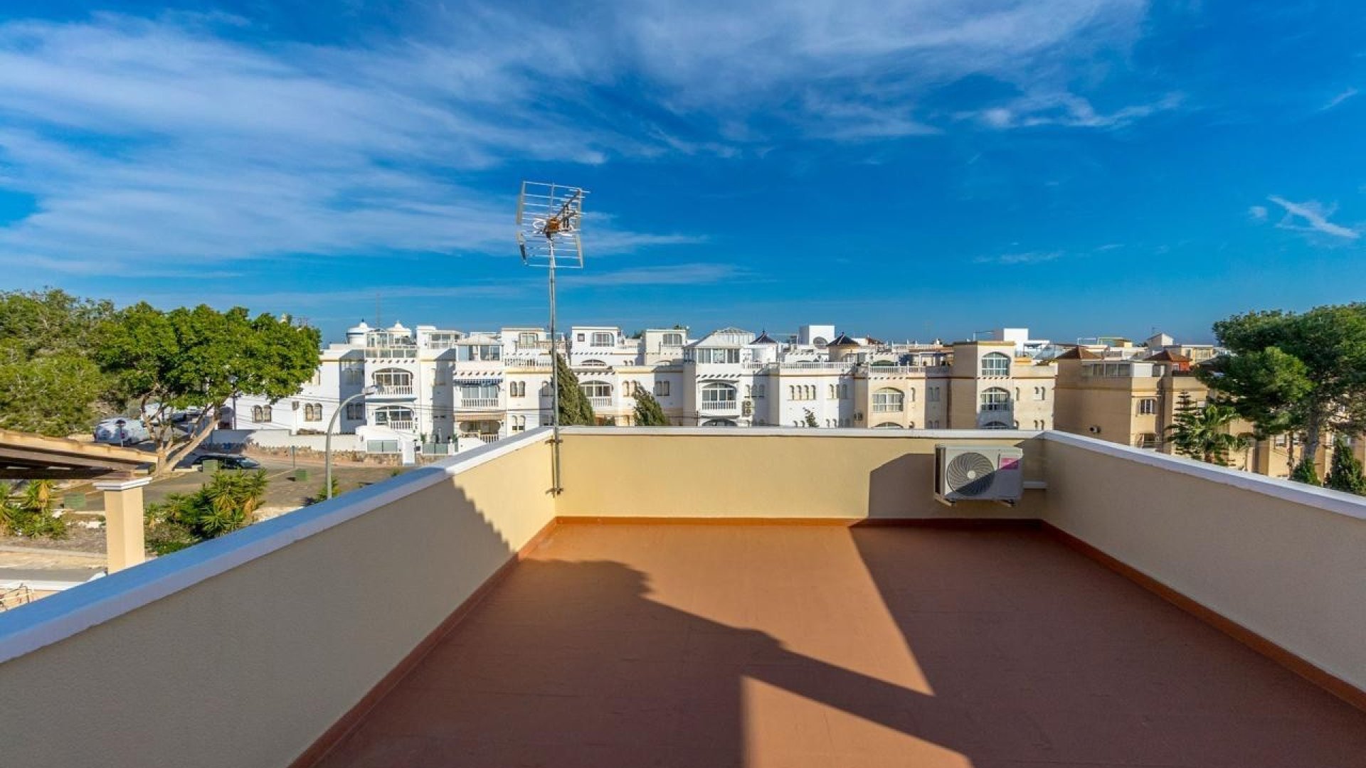Reventa - Chalets -
Orihuela Costa - Villamartín