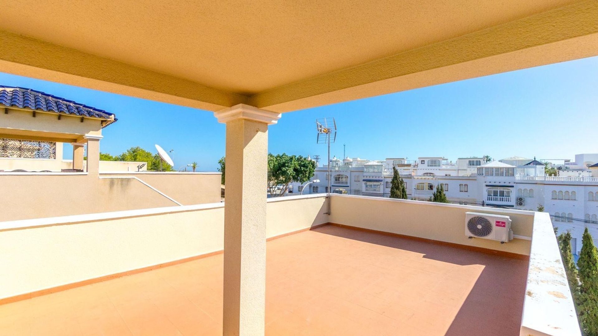 Reventa - Chalets -
Orihuela Costa - Villamartín