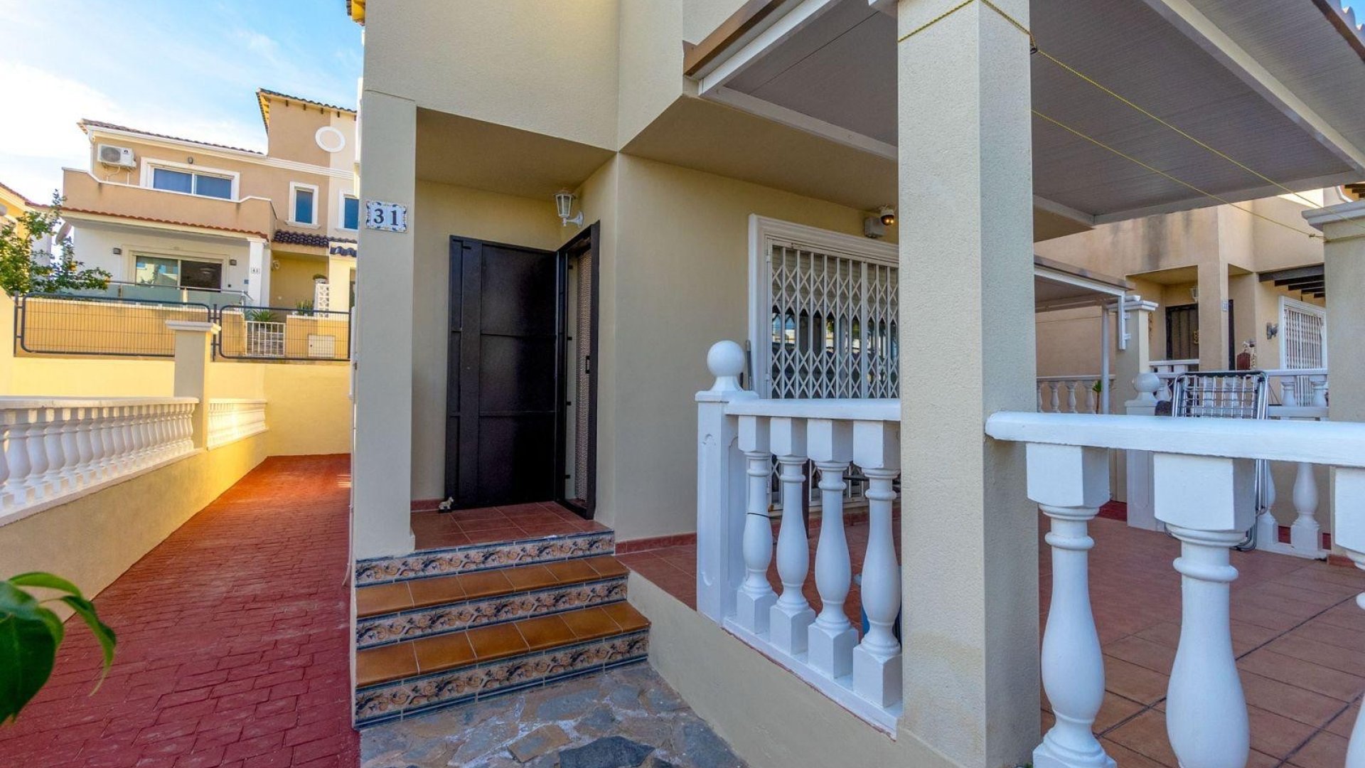 Reventa - Chalets -
Orihuela Costa - Villamartín