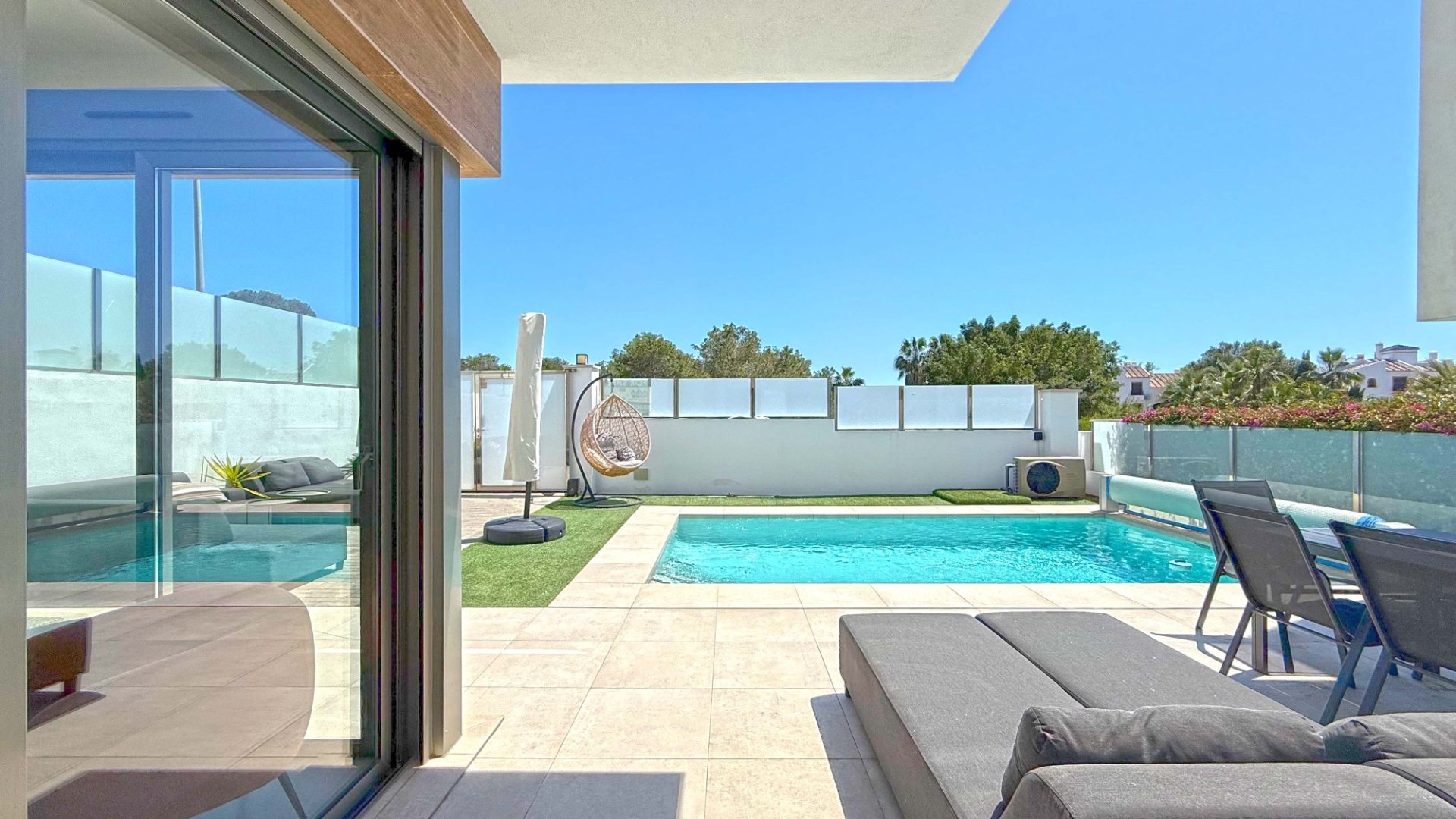 Reventa - Chalets -
Orihuela Costa - Villamartín