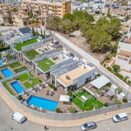 Reventa - Chalets -
Orihuela Costa - Villamartín