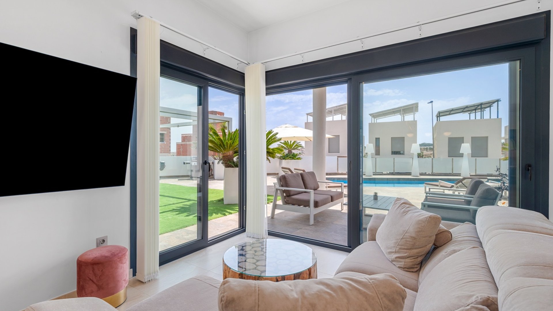 Reventa - Chalets -
Orihuela Costa - Villamartín