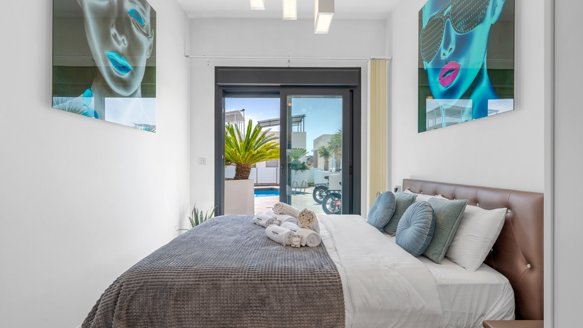 Reventa - Chalets -
Orihuela Costa - Villamartín