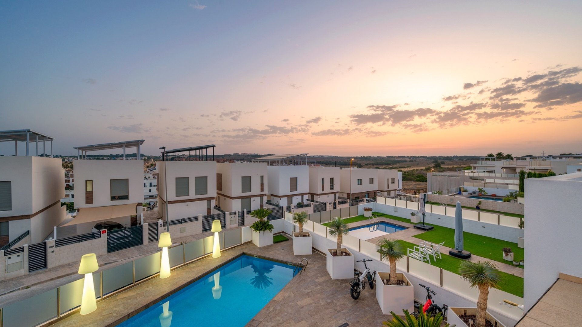 Reventa - Chalets -
Orihuela Costa - Villamartín