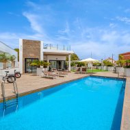 Reventa - Chalets -
Orihuela Costa - Villamartín