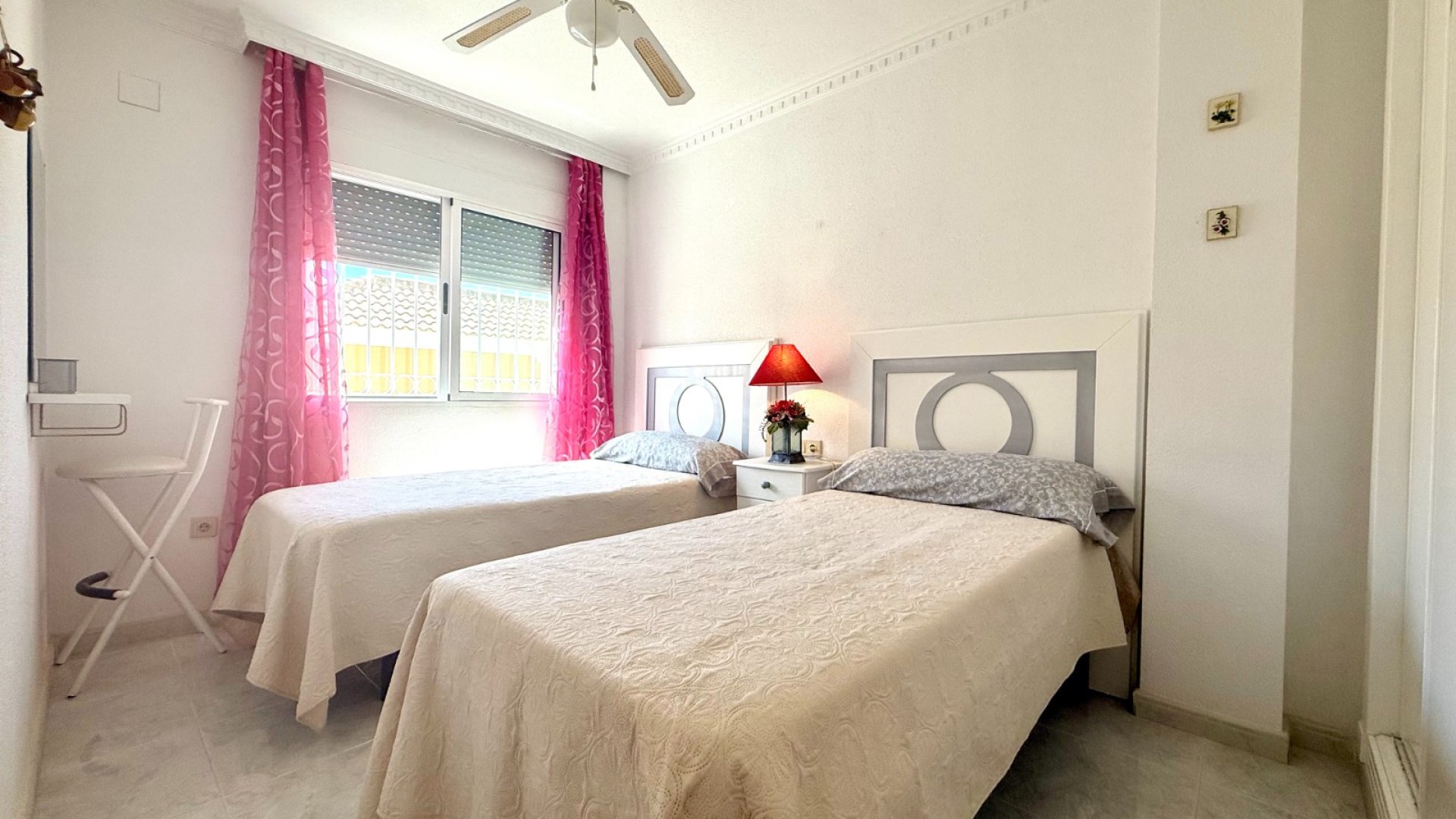 Reventa - Chalets -
Orihuela Costa - Villamartín