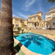 Reventa - Chalets -
Orihuela Costa - Villamartín