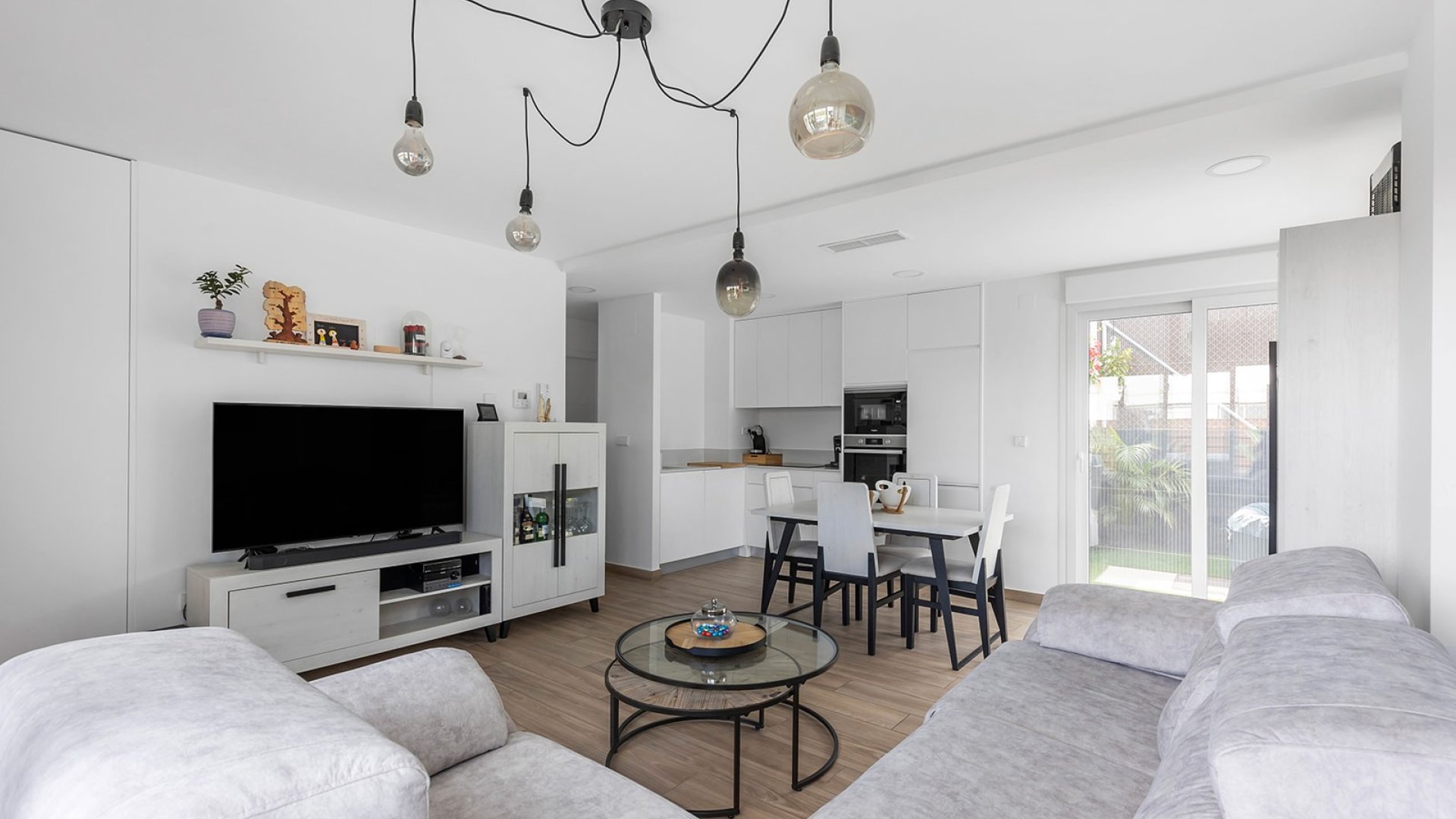 Reventa - Chalets -
Orihuela Costa - Vistabella