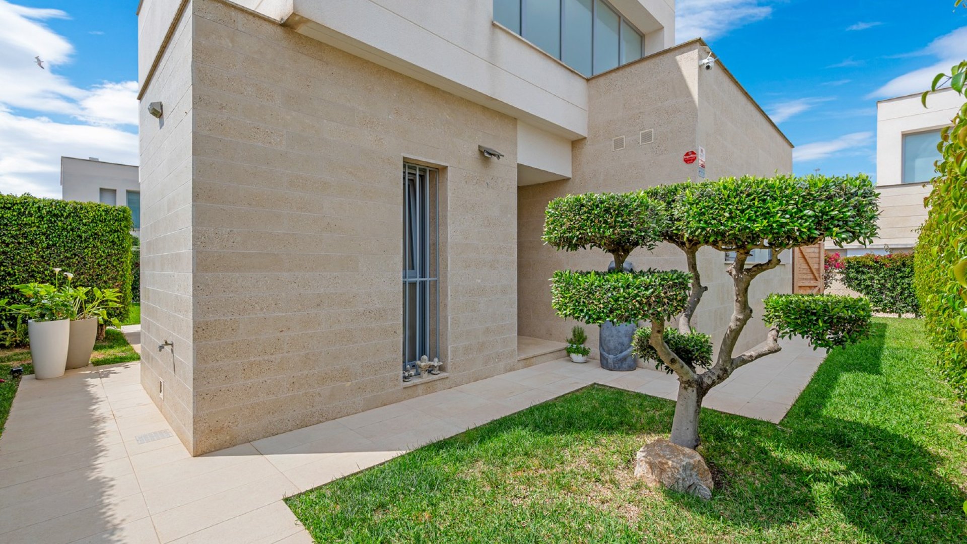 Reventa - Chalets -
Orihuela Costa - Vistabella