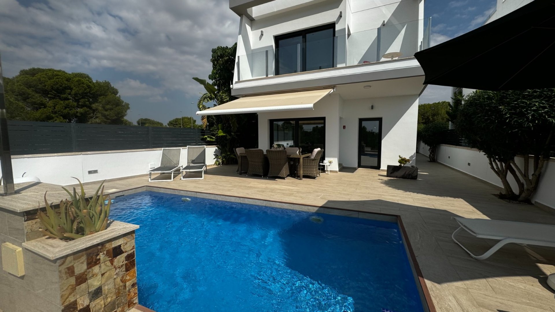 Reventa - Chalets -
Pilar de la Horadada