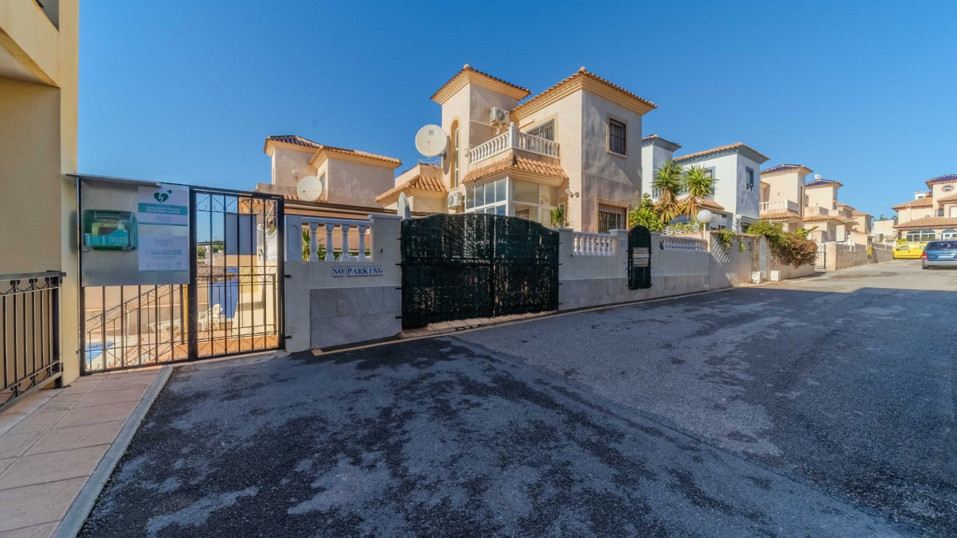 Reventa - Chalets -
Playa Flamenca - Orihuela Costa