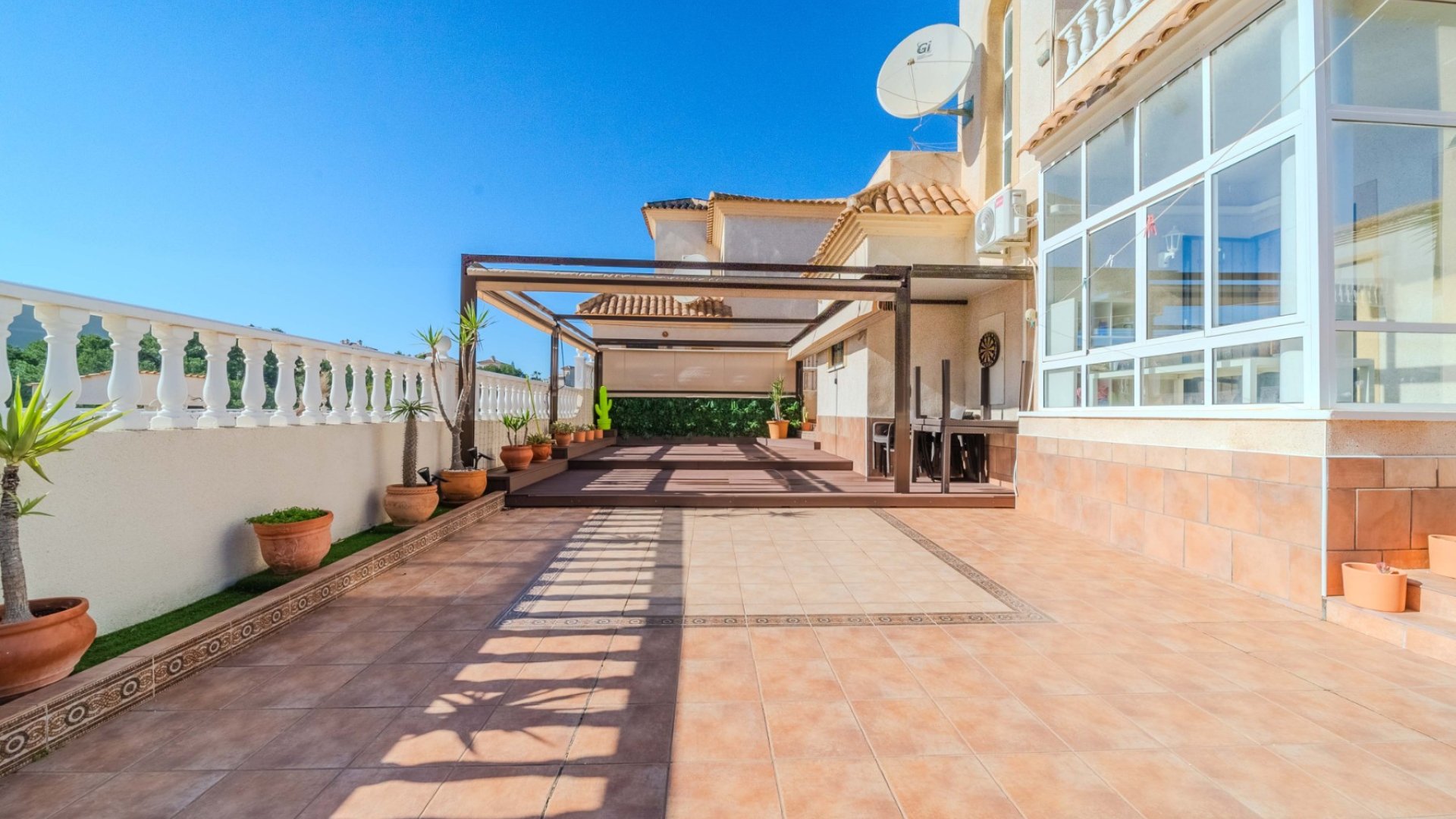 Reventa - Chalets -
Playa Flamenca - Orihuela Costa